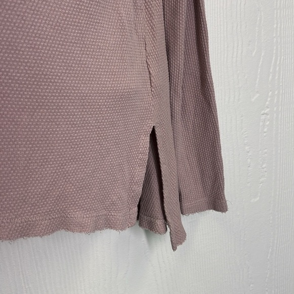 Free People - We The Free Plum Moonrise Cutwork Thermal V Neck Blouse Size Small - Picture 8 of 13